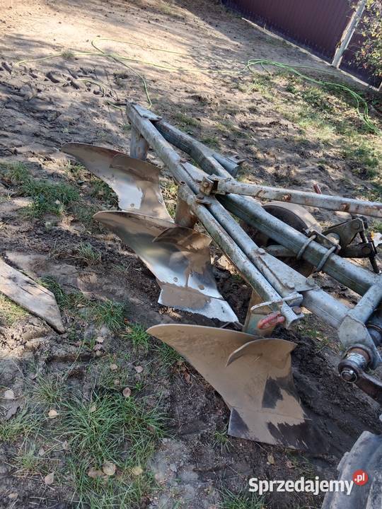 Sprzedam pług 3 skibowy w stanie Luboszewy sprzedam