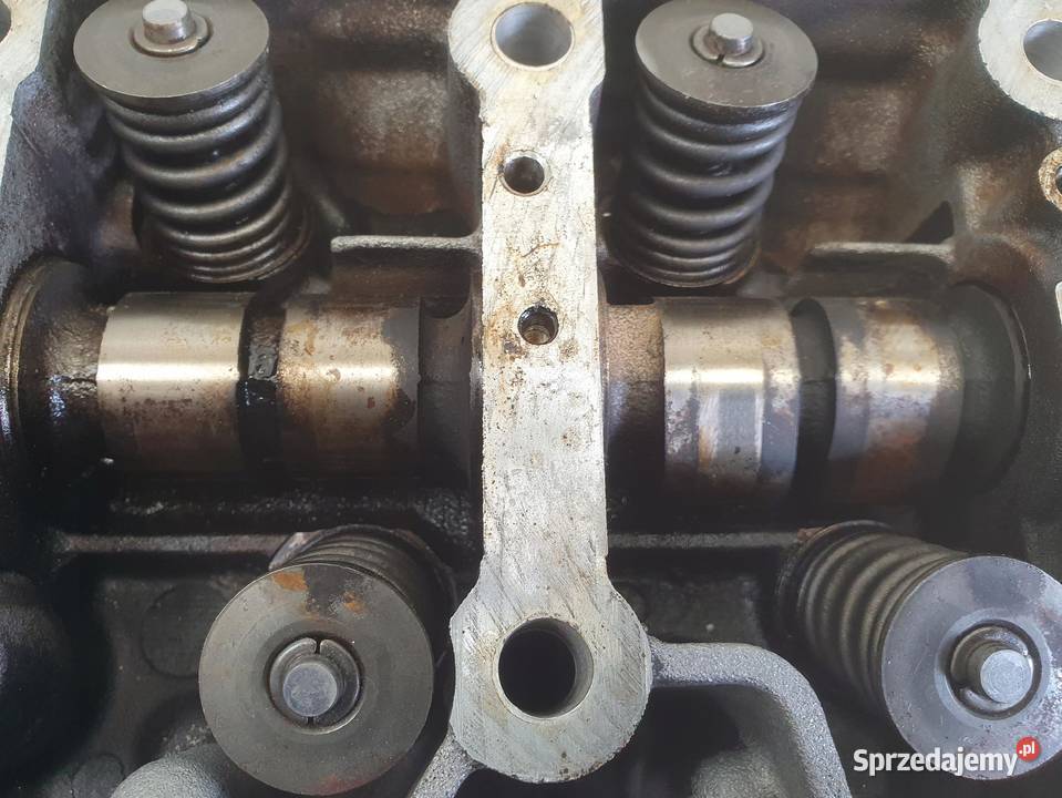 Citroen C3 14 8V GŁOWICA CYLINDRÓW 9634005110 Silniki i osprzęt Rudka