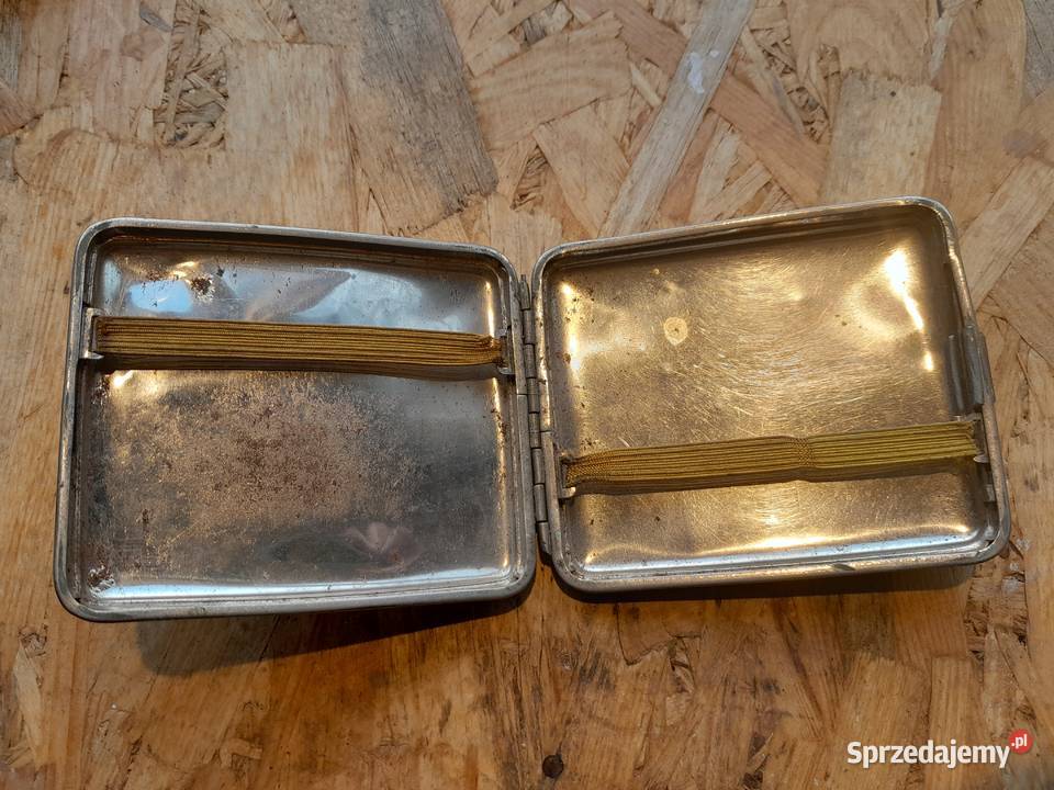 Stara papierośnica zabytek PRL starszy retro Dąbrowa Górnicza