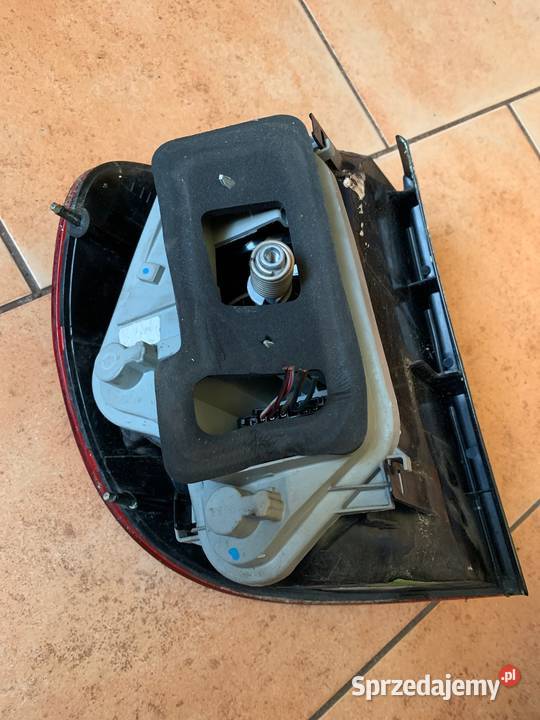 Lampa prawa tył VW FOX 6128861 lampy tylne Margonin sprzedam