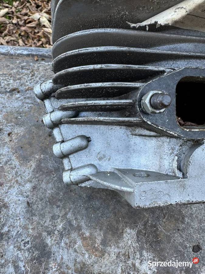 IZ PLANETA oryginalny nowy Cylindr Glowica