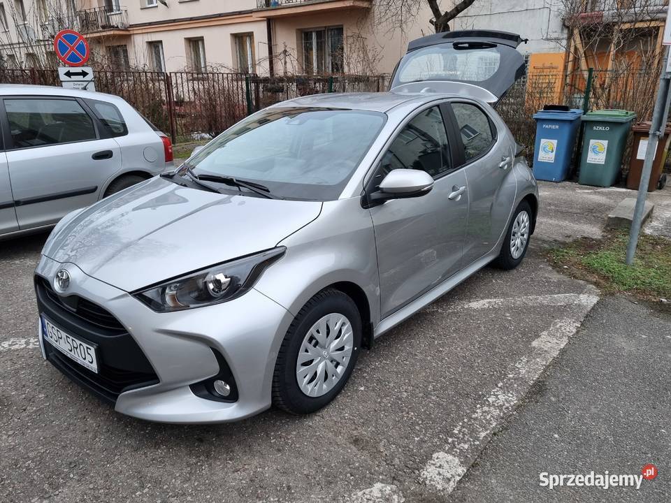 Toyota Yaris IV 10 Comfort srebrny Sopot