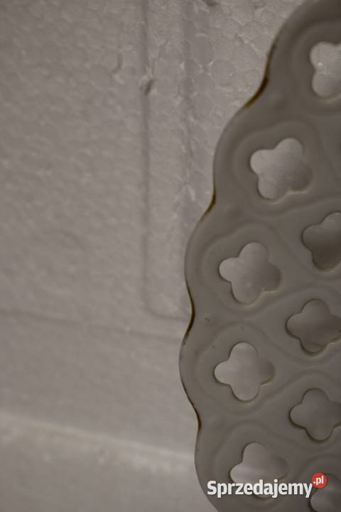 Ażurowy talerz porcelanowy W oczekiwaniu Chełmno