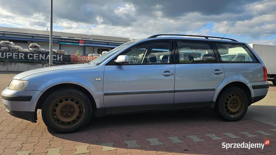 Volkswagen Passat B5 16 PB 9 lat w jednych 243790km