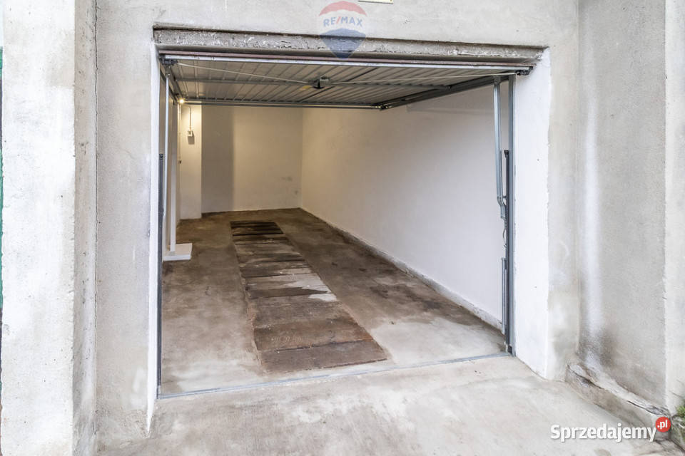 Garaż 21 m z kanałem i prądem centrum Łódź