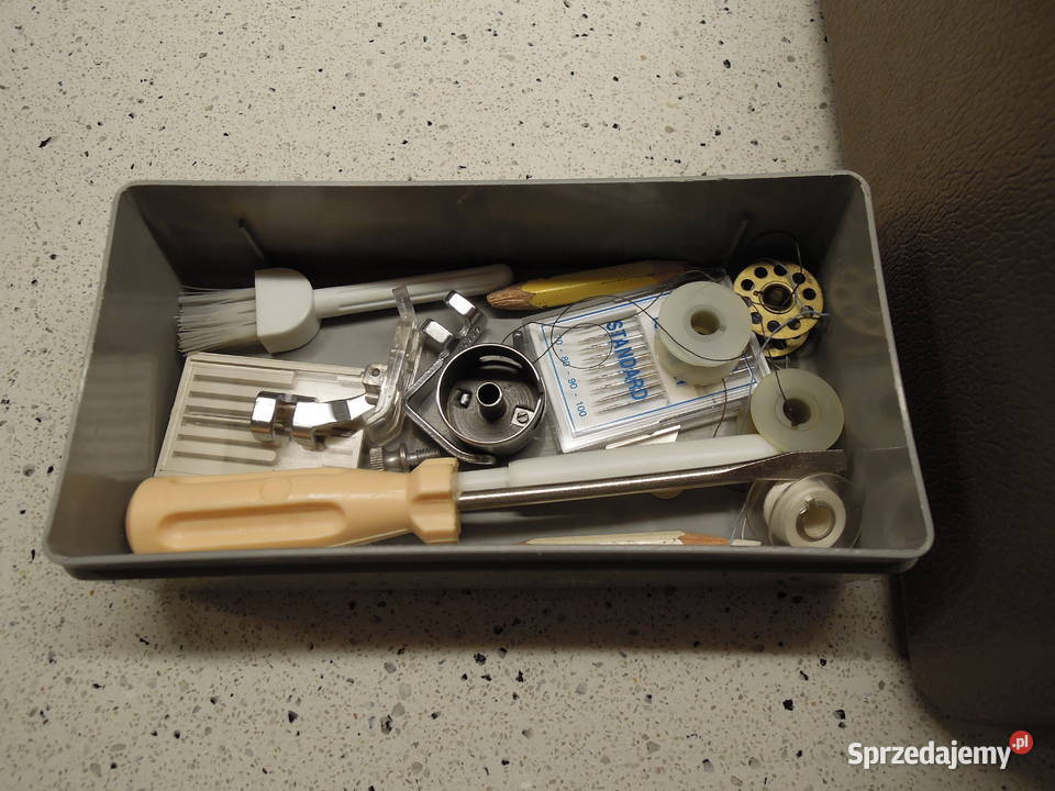 Maszyna do szycia ŁUCZNIK 466 walizkowa Toruń