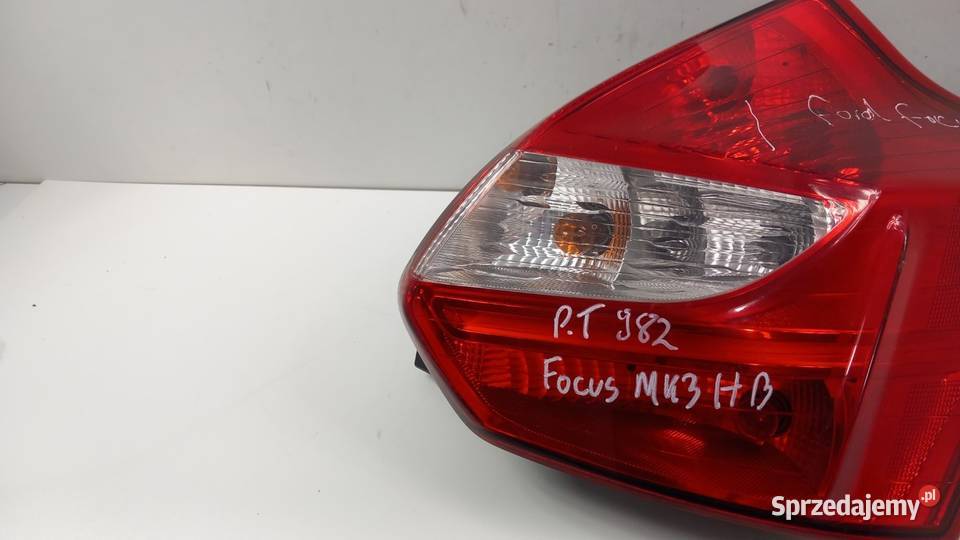 FORD FOCUS MK3 HB LAMPA TYŁ PRAWA osobowe sprzedam
