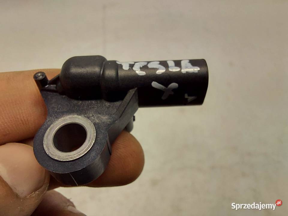 TESLA MODEL Y 2023r Czujnik uderzenia Airbag Czujniki