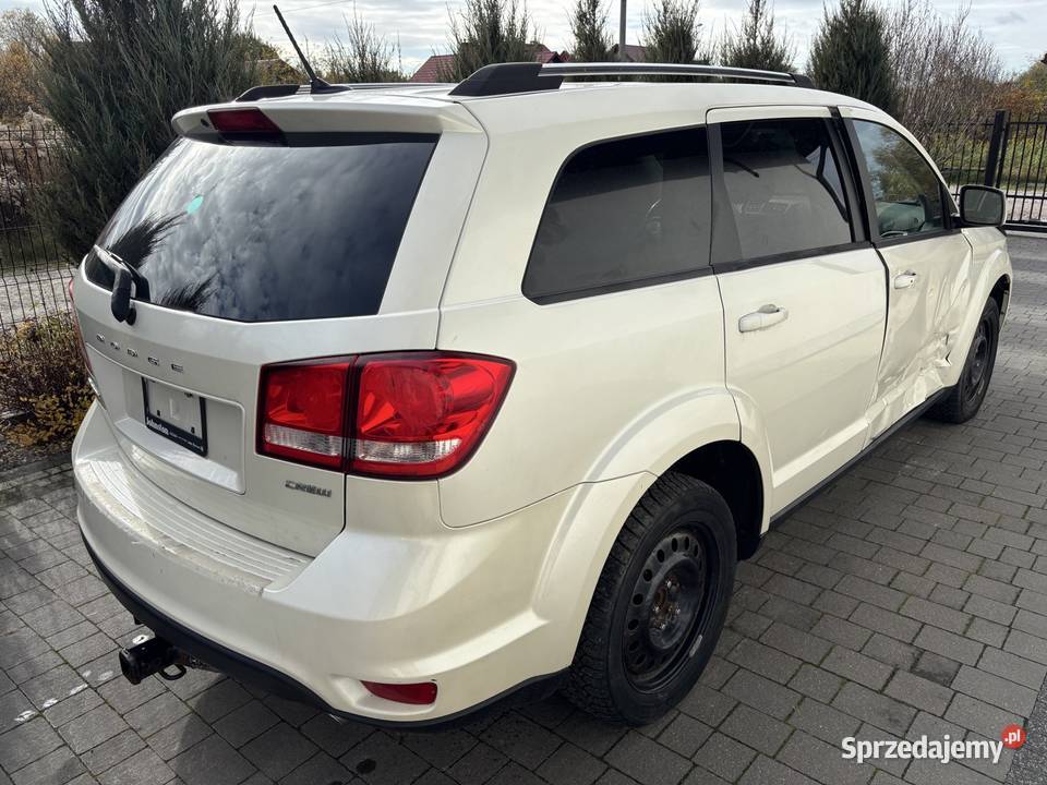 Dodge Journey 2012 36 7 osobowy lekko uszkodzony benzyna