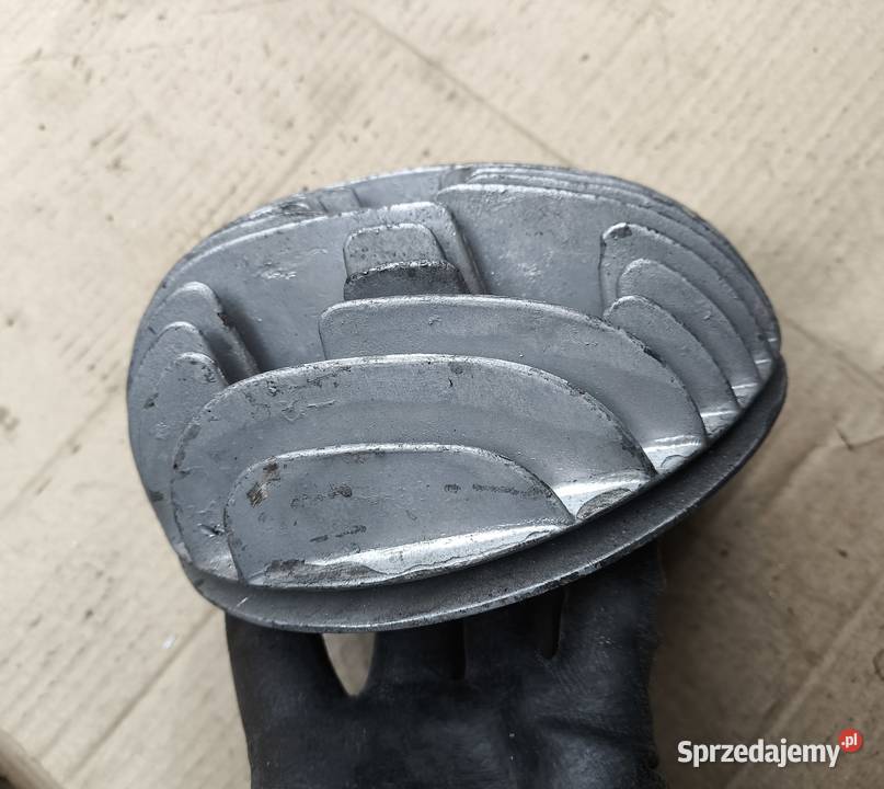 Głowica Jawa 250 typ 353 kivacka panelka Cylindry, głowice, pierścienie Cylindry, głowice, pierścienie Wolbrom