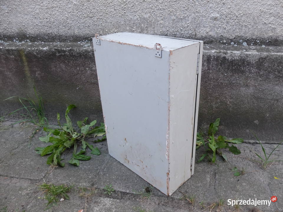 Wisząca metalowa apteczka PRL 818 Kościan