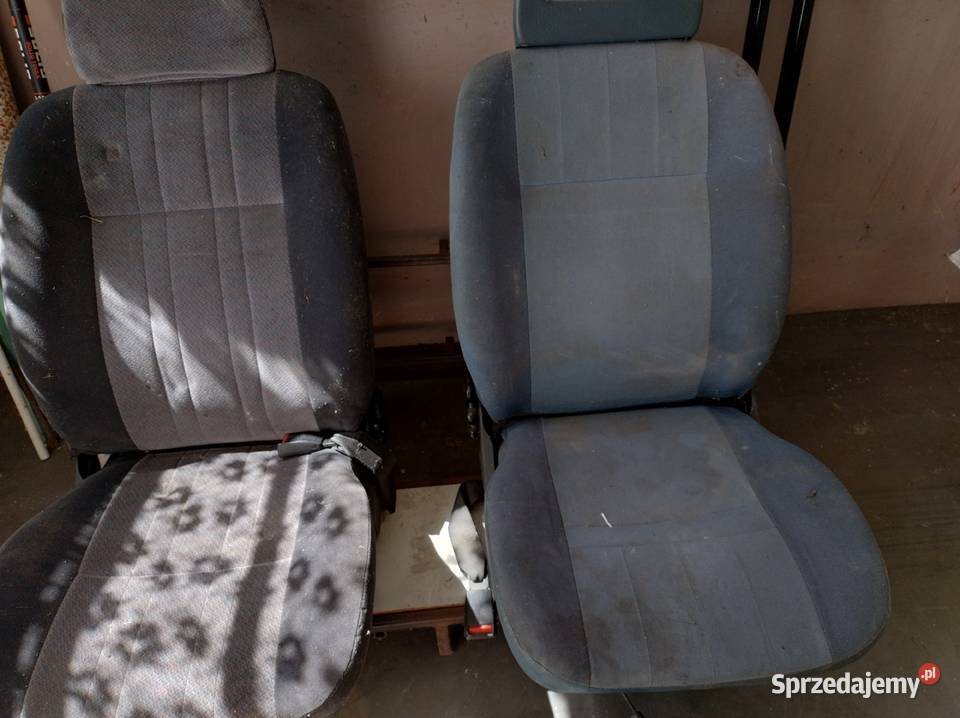 Nissan Vanette tylny rząd siedzeń regulowany z Łódź