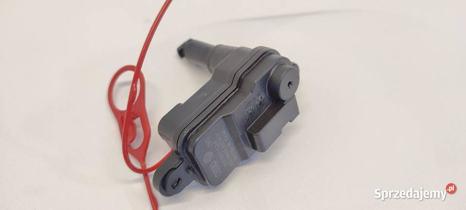 AUDI A5 8W SIŁOWNIK KLAPKI WLEWU 8V0862153A
