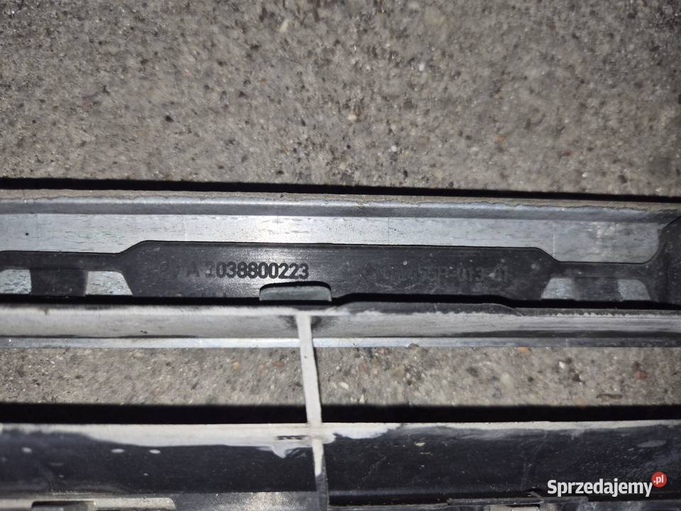 Atrapa chłodnicy w203 polift Szczecin