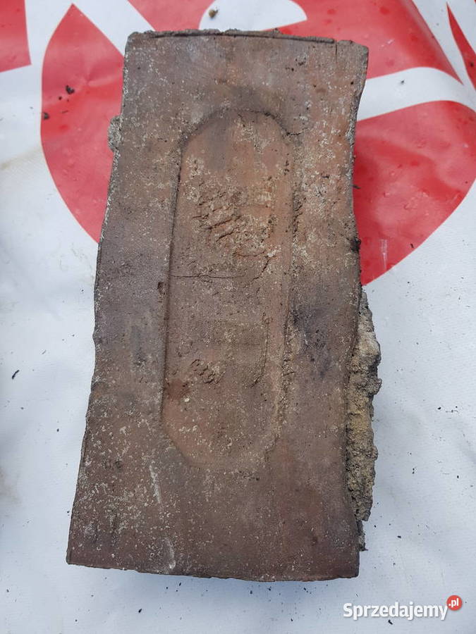 Stara cegła ręcznie robiona XIX poczętek XX wiek