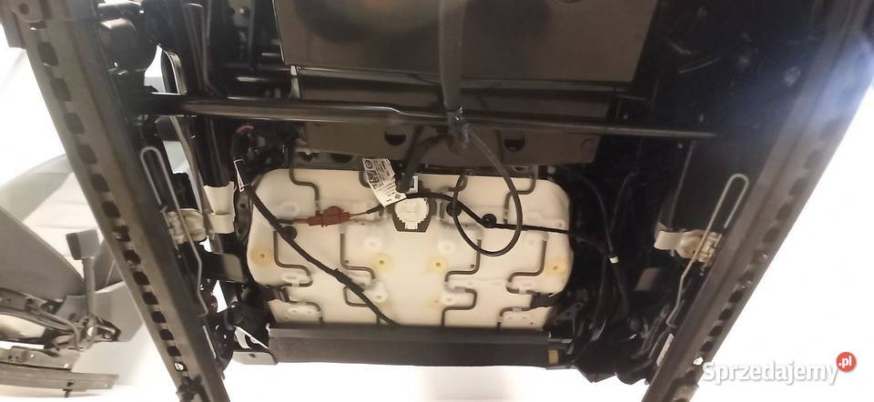 VW TIGUAN II FOTELE KANAPA RLINE GRZANE