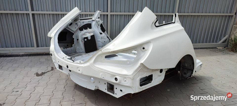 MERCEDES X117 CLA TYŁ WANNA ĆWIARTKA PRAWA LEWA