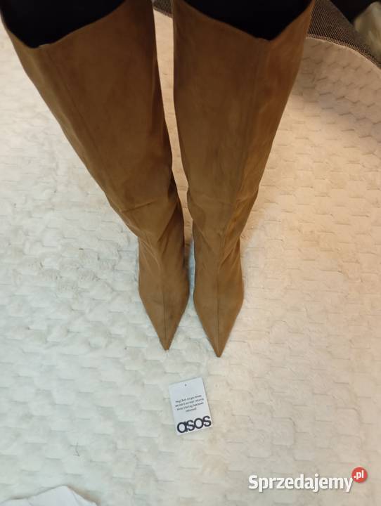 40 ASOS Design Beżowe Kozaki wieczorowe z Kraków