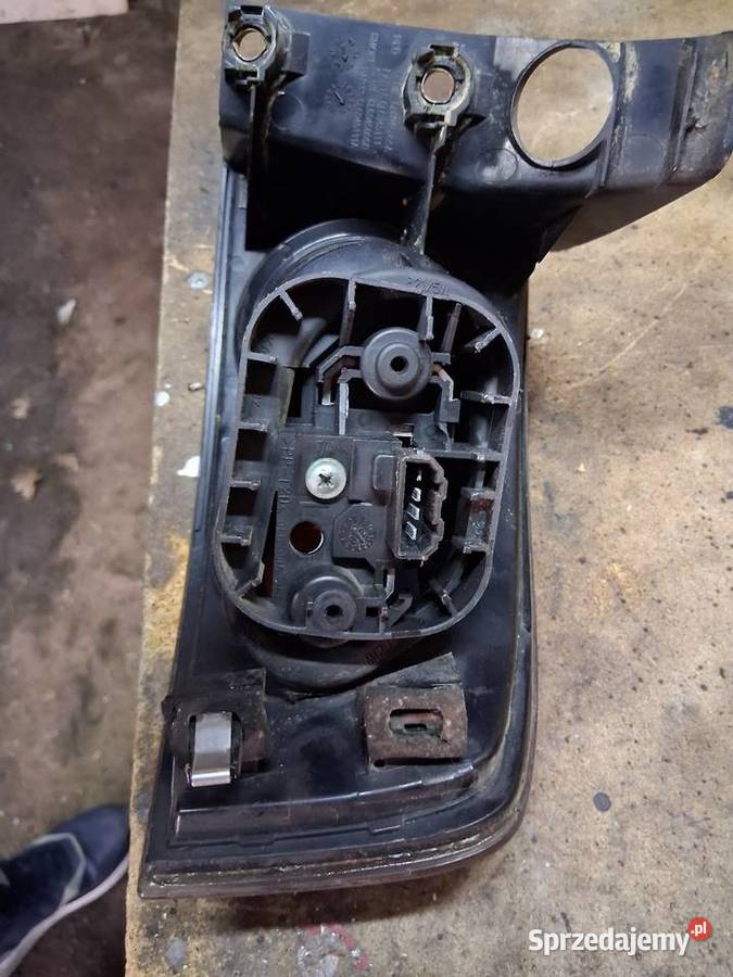 Lampa lewa tylna seat Ibiza 3 Bliżyn
