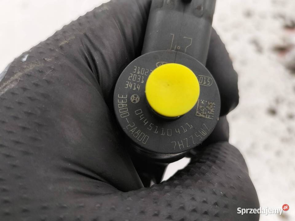 WTRYSKIWACZ 0445110411 338002A800 17 CRDI Kia świętokrzyskie sprzedam