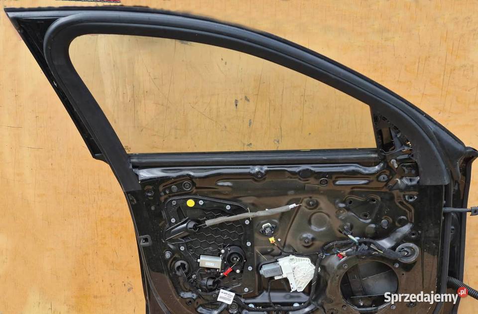 AUDI A8D4 DRZWI LEWY PRZÓD ALUMINIOWE LAKIER