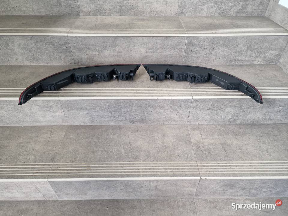 Lampa zderzaka tyłi Q3 Lift 8U0945095B Kończyce Małe sprzedam