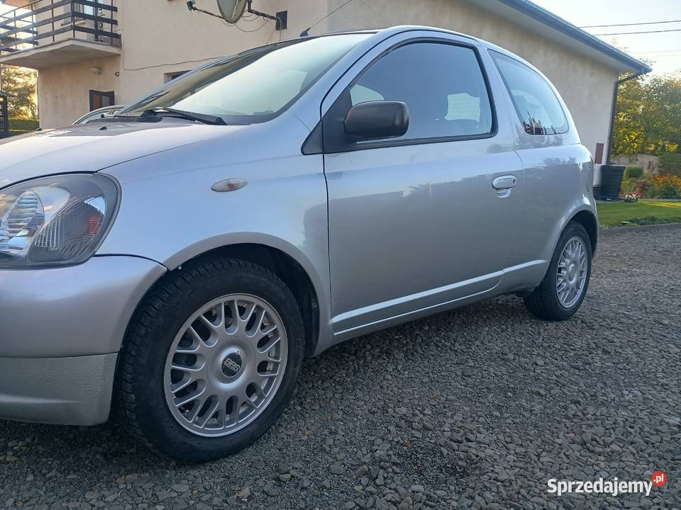 Toyota Yaris I 13 86 benzyna Dobieszyn
