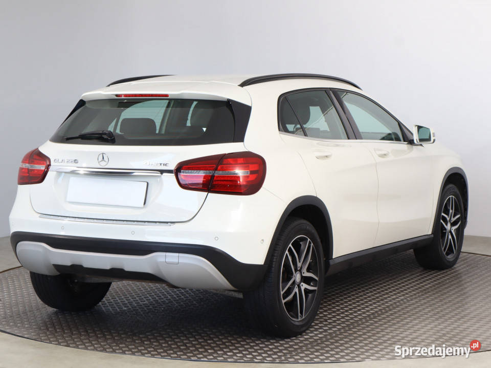 Mercedes GLA GLA 220 4MATIC isofix