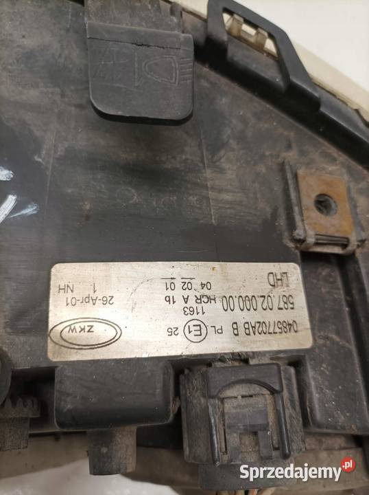 LAMPA PRZÓD PRAWA EUROPA 04857702AB Chrysler