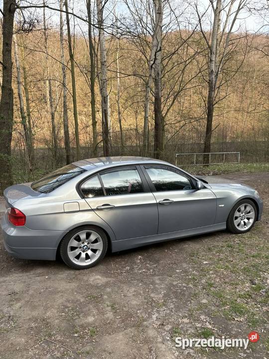 BMW E90 20 Benzyna 150 niebieski dolnośląskie Świebodzice