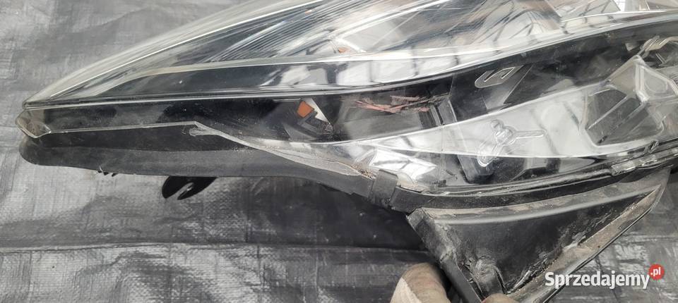 RENAULT CAPTUR 13 LAMPA PRAWY PRZÓD REFLEKTOR Ruda Śląska