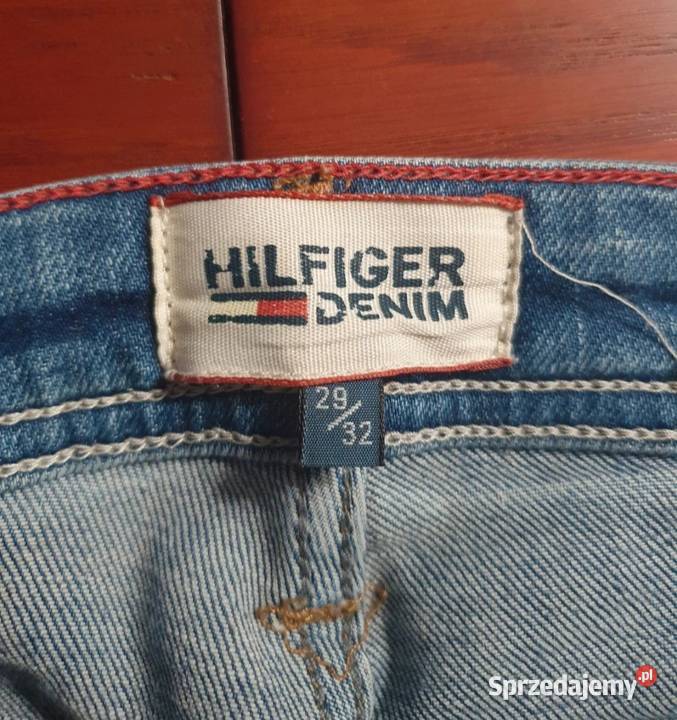 Jeansy rurki Tommy Hilfiger