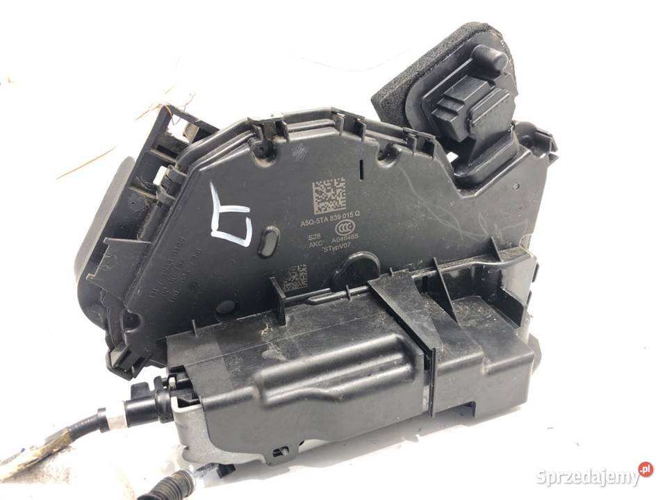 ZAMEK DRZWI LEWY TYŁ VW GOLF VIII Hatchback