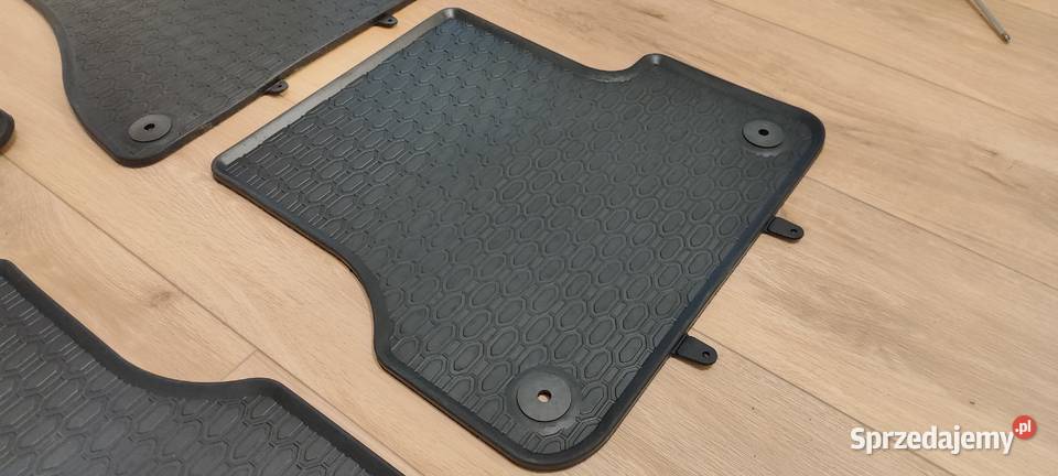 Audi A6 C7 dywaniki gumowe Motoryzacja