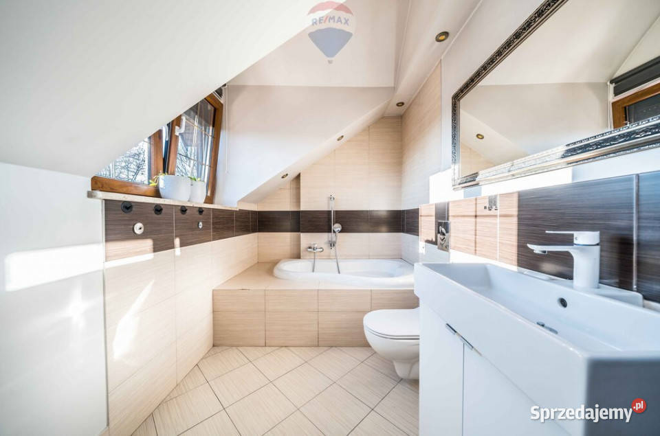 Dom 163 m na narożnej działce Puszczykowo