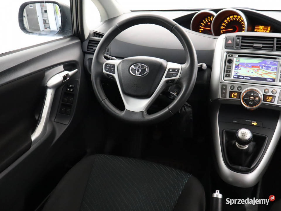 Toyota Verso 18 Valvematic elektryczne szyby Bielany Wrocławskie sprzedam