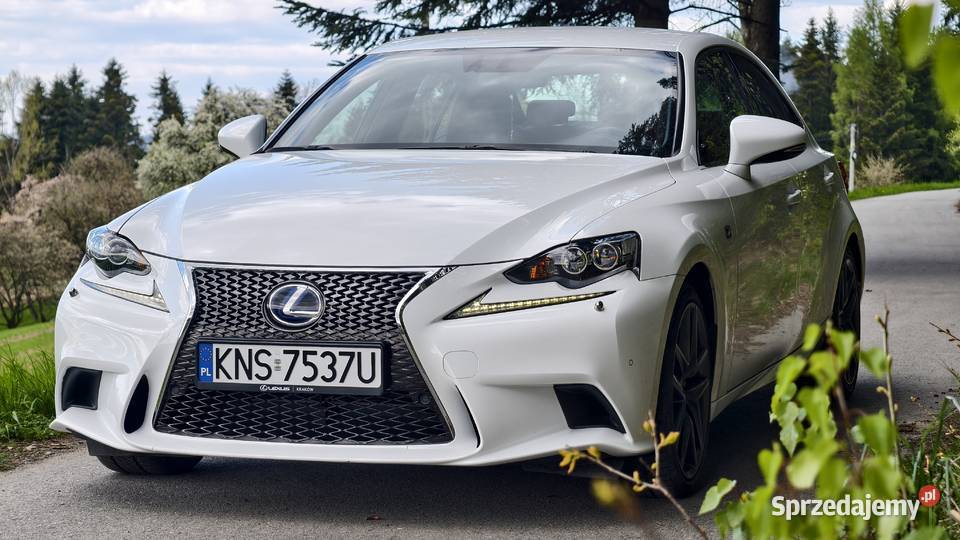 Lexus IS III 300h FSport kupiony w polskim salonie Nowy Sącz