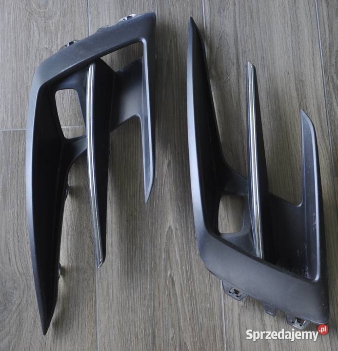 Renault Megane IV LIFT kratka zderzaka prawa osobowe