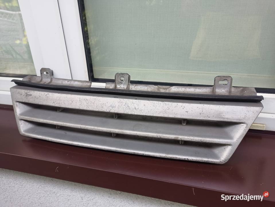 Opel Omega A grill atrapa przednia chłodnicy osobowe Sieradz