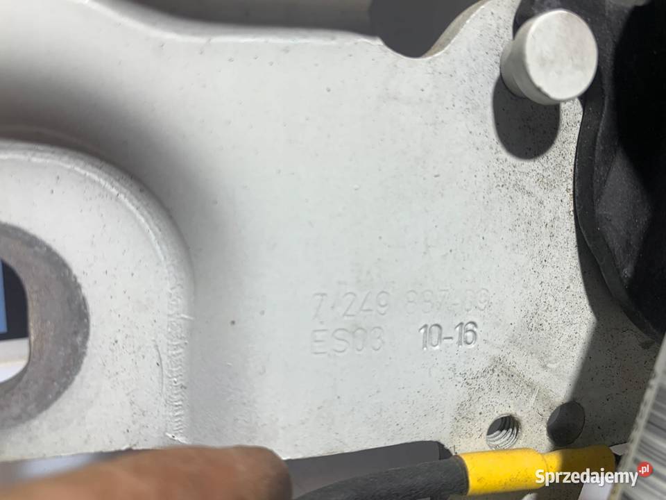 BMW F10 F11 ZAWIAS MASKI LEWY NABÓJ ORYGINAŁ