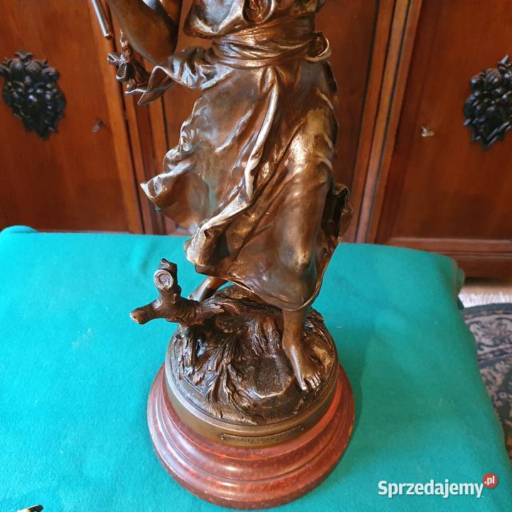 Dużasygnowana figura z cynkalu w super Antyki Wrocław