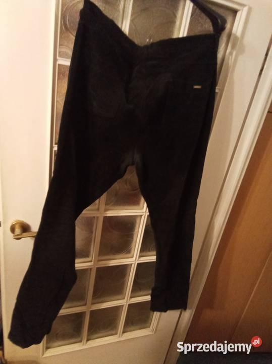 Czarne spodnie sztruksy Warszawa sprzedam