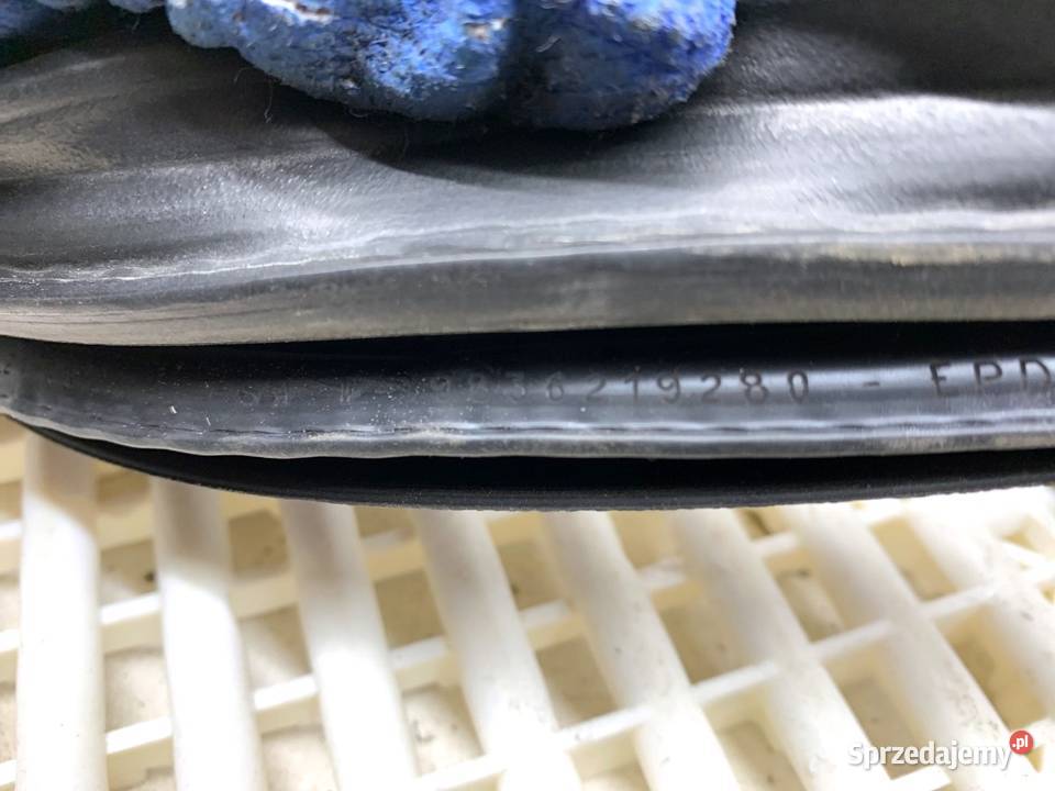 USZCZELKA DRZWI PRZÓD LEWA TOYOTA PROACE Van