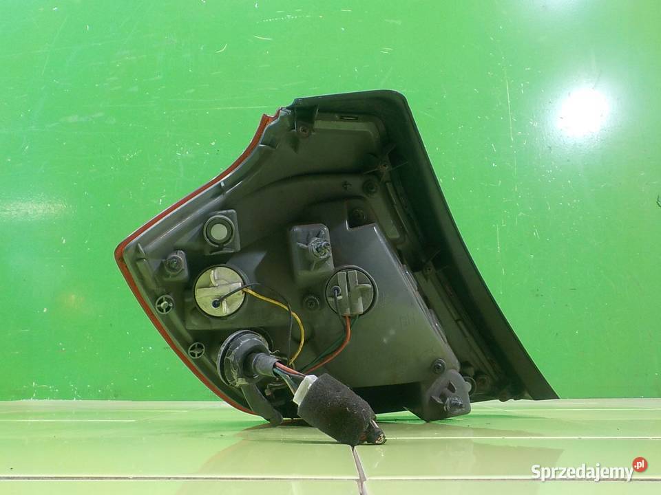 KIA CEED I LIFT 14 B 11r HB 5D lampa prawa tyl osobowe