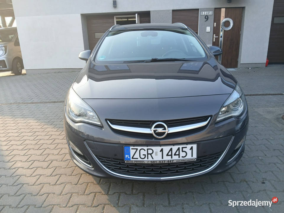 Opel Astra 16 CTDI alufelgi klimatronik navi
