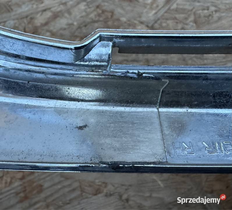 Listwa chrom zderzaka przód prawa rh Mitsubishi Rok produkcji 2019 wielkopolskie sprzedam