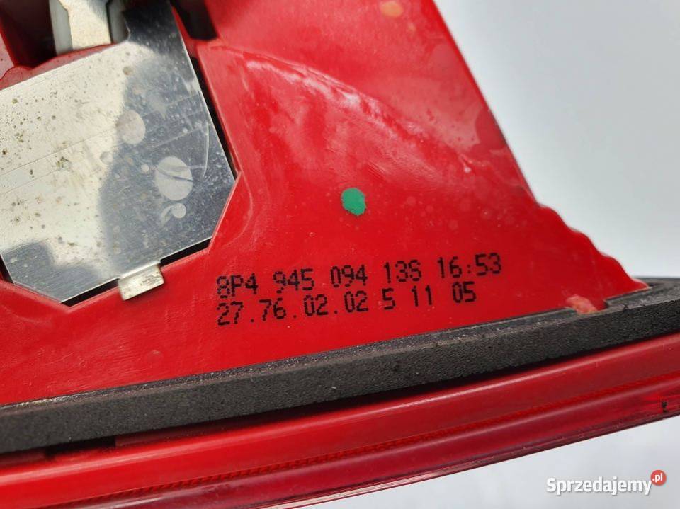 LAMPA W KLAPE PRAWA AUDI A3 8P 8P4945094 osobowe kujawsko-pomorskie Lipno