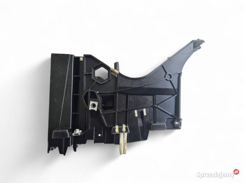 RAMKA KOSZ STELAŻ RADIA AUDI A3 8P 8P0858005B Części samochodowe Działoszyce