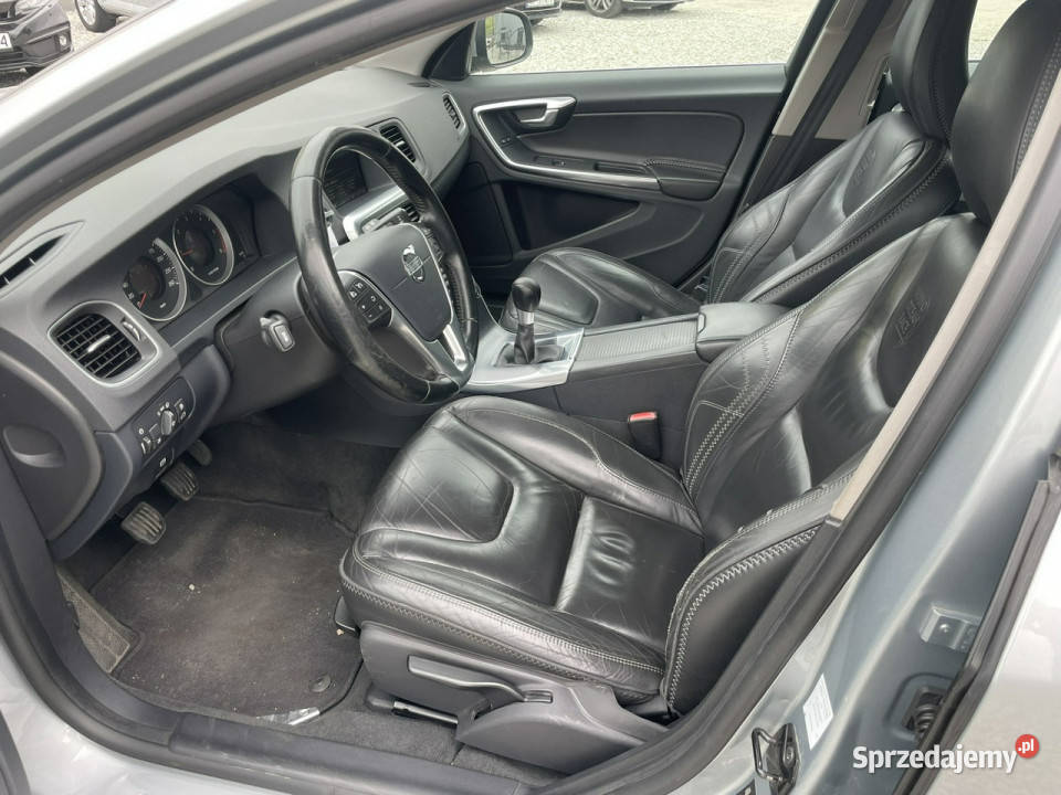 Volvo V60 16 D2 115 2012 skóry climatronic hak Wrocław sprzedam