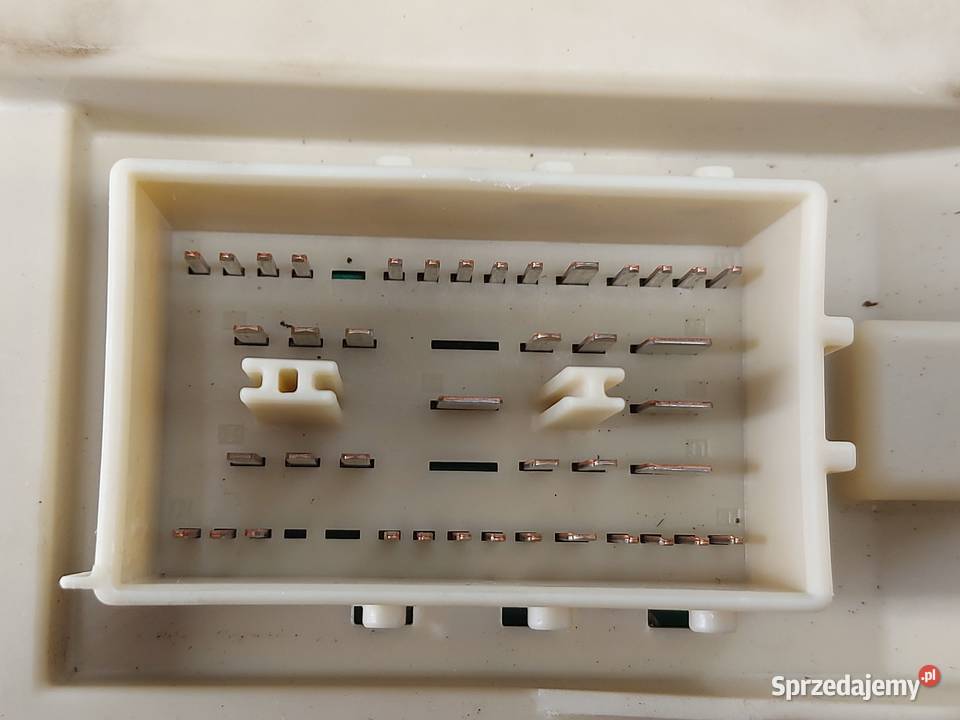 VOLVO C30 20 B 12r skrzynka bezpieczników świętokrzyskie